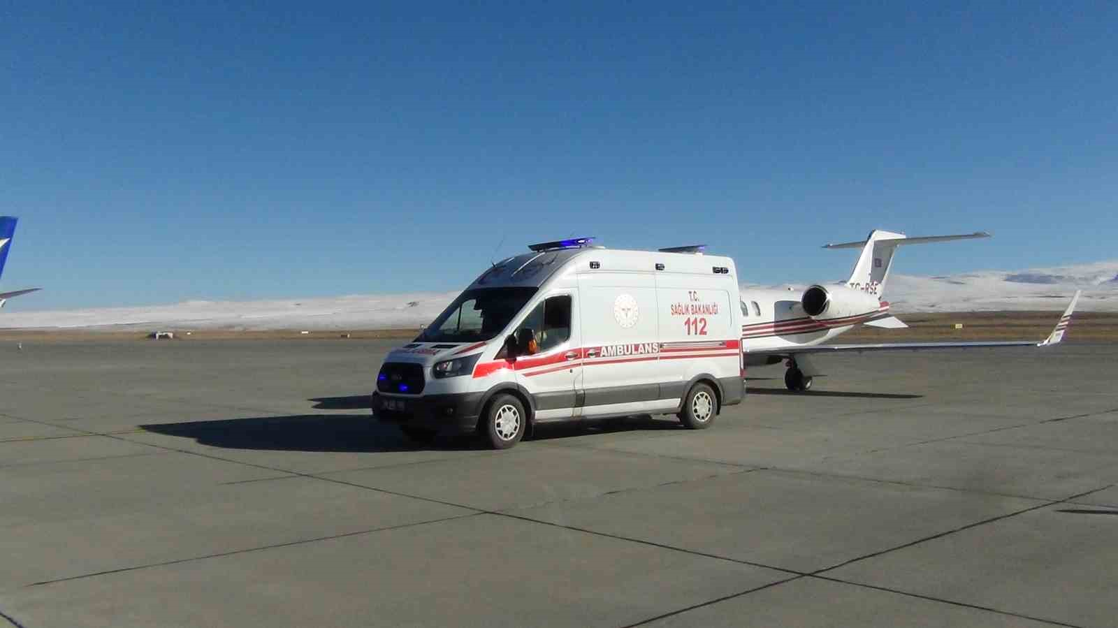Ambulans uçak, kalp hastası için havalandı
