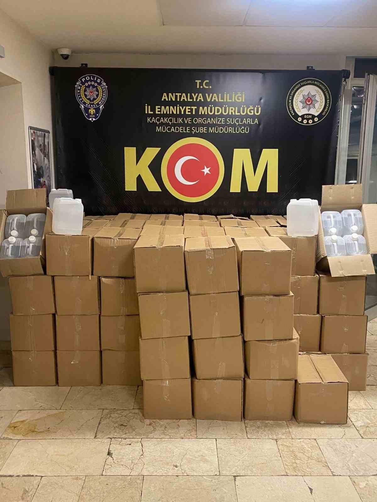 Antalya’da 7 bin litre kaçak alkol operasyonu
