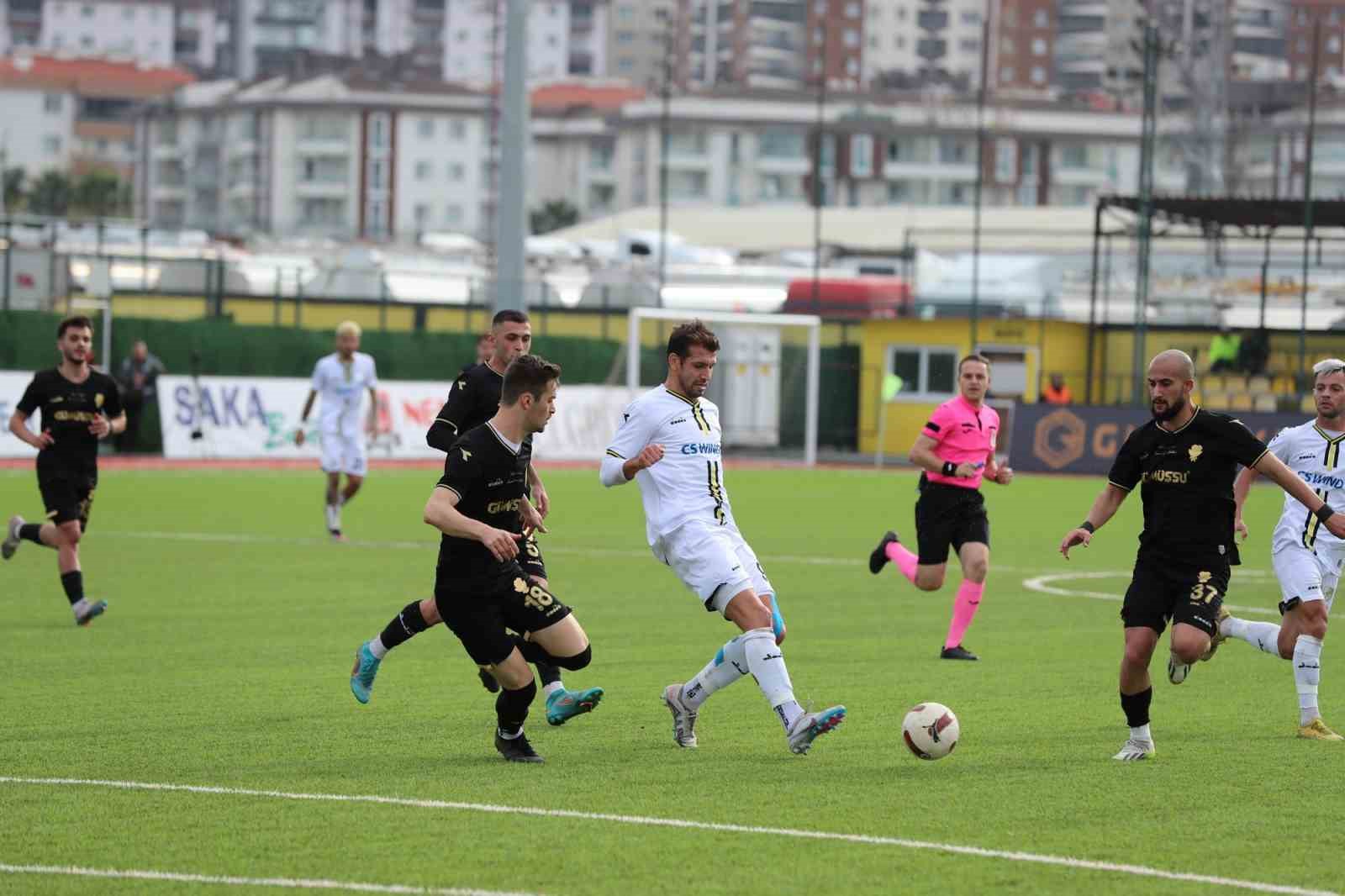 TFF 3. Lig: Aliağaspor FK: 2 - Gümüşhane Sportif Faaliyetler: 1
?v=1