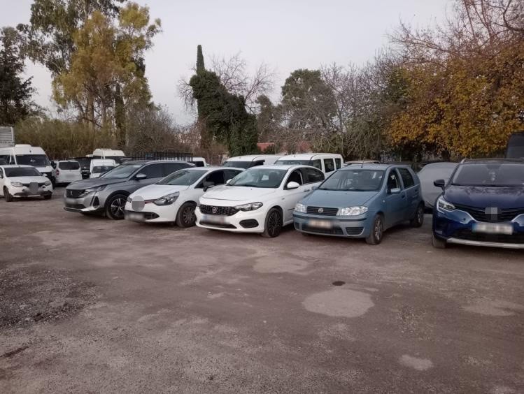 Antalya’da korsan taşımacılık yapan 28 otomobil tarafikten men edildi

