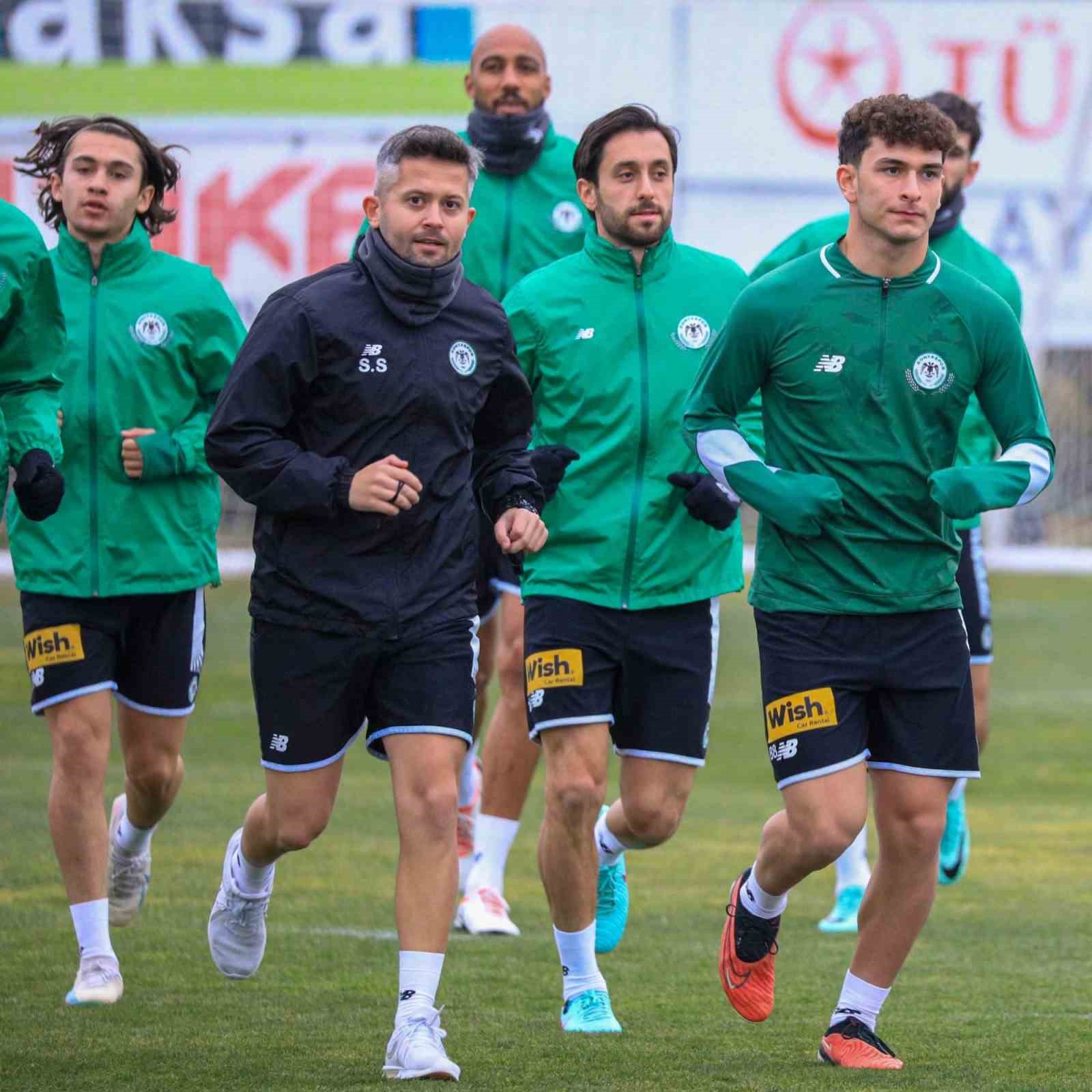 Konyaspor, İstanbulspor maçı hazırlıklarına başladı
