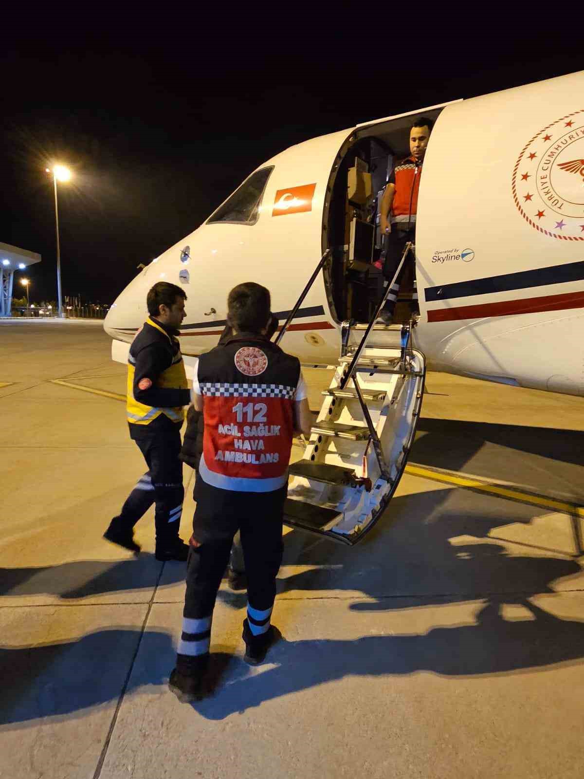 13 yaşındaki genç, uçak ambulans ile Ankara’ya sevk edildi
