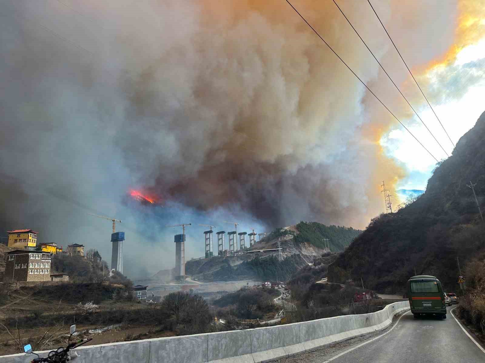 Çin’de orman yangını: 3 bin 400 kişi tahliye edildi
