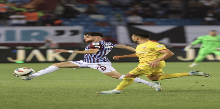 Trendyol Süper Lig: Trabzonspor: 0 Kayserispor: 1 (İlk yarı)