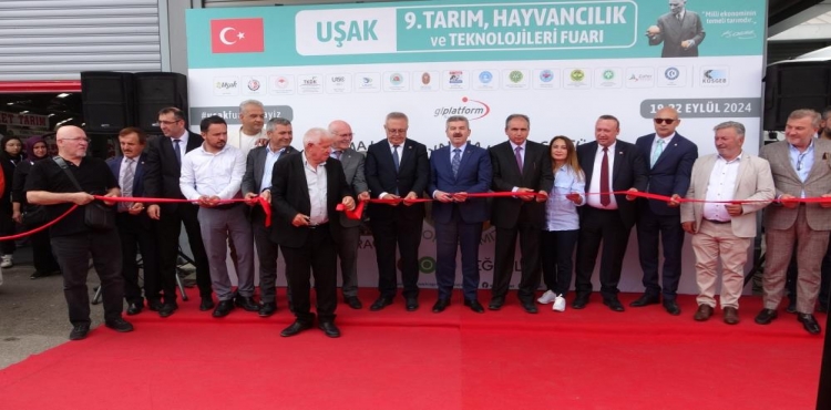 Uşak Tarım ve Hayvancılık Teknolojileri Fuarı kapılarını açtı