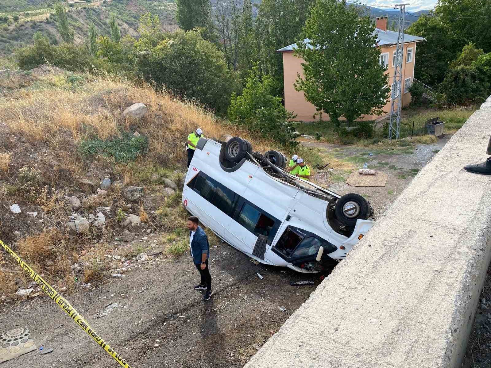 Fındık işçileri dönüş yolunda kaza yaptı: 14 yaralı
