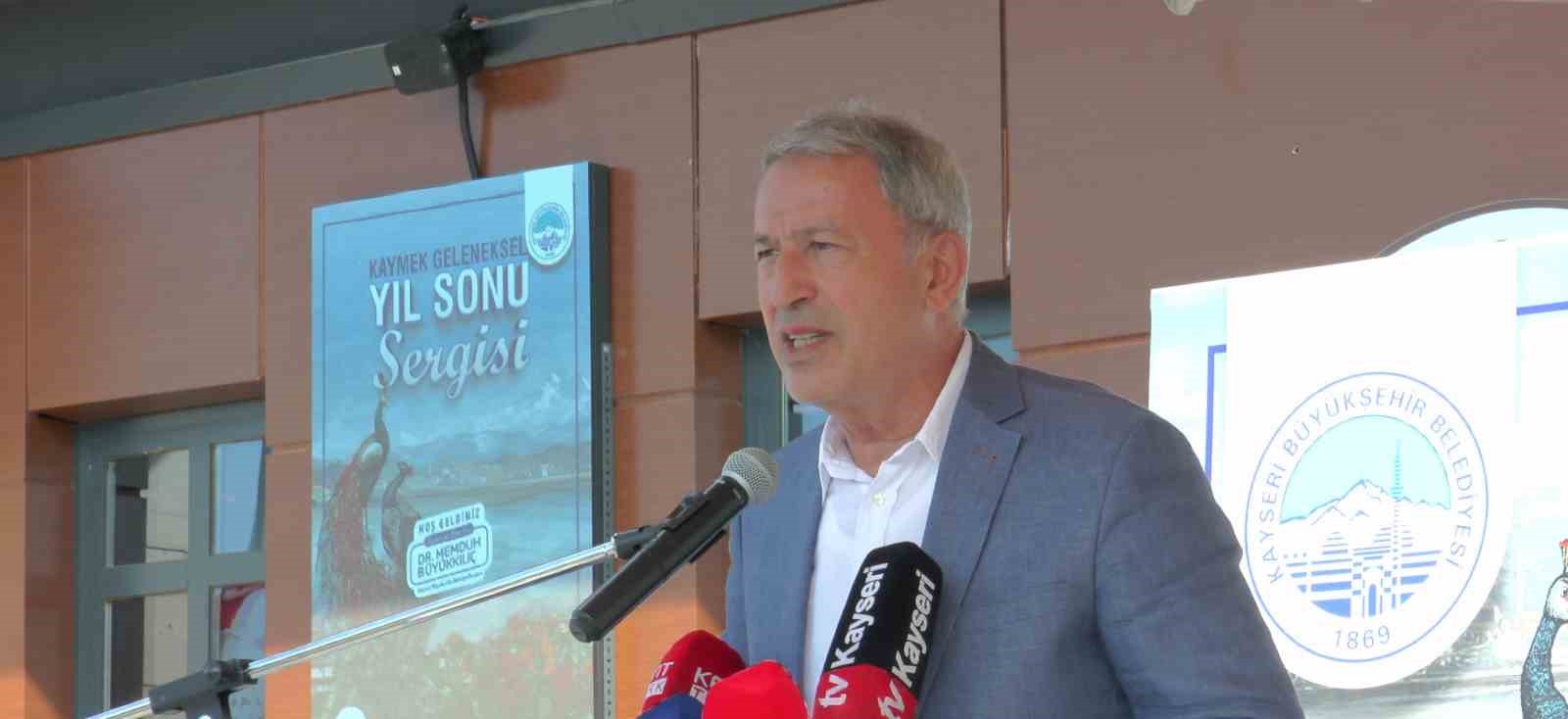 Hulusi Akar:  İnsanların etkinliklerle sosyalleşmesi, sokağa çıkması lazım 
