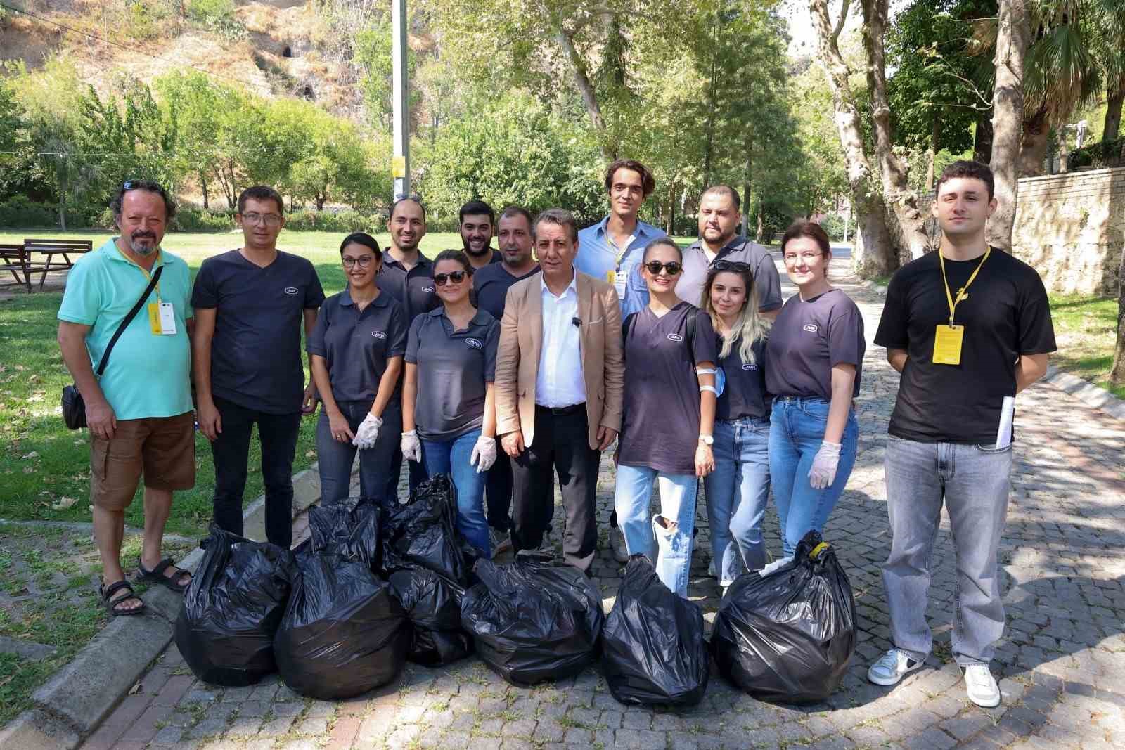 Efeler’de Dünya Temizlik Günü etkinliği
