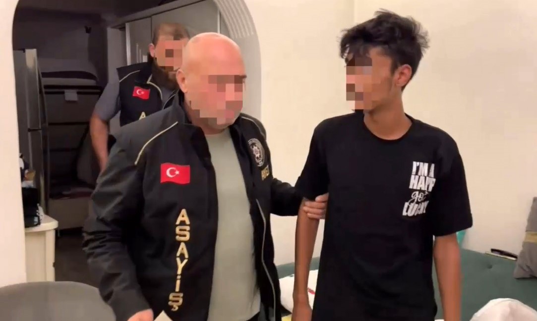 İzmir’de aranan şahıslara yönelik şafak operasyonu: 149 gözaltı
