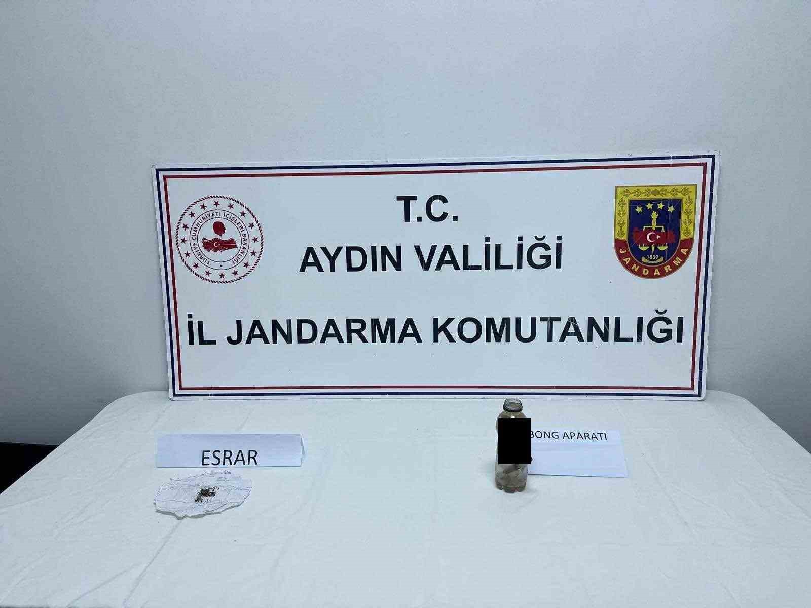 Uyuşturucu kullandılar, jandarmaya yakalandılar
