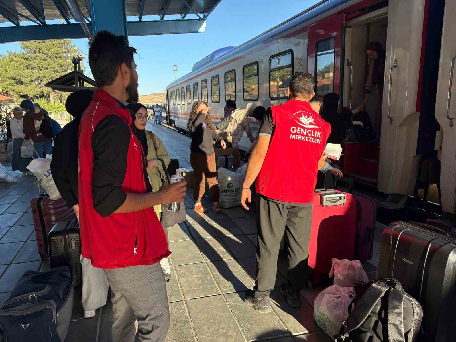 Elazığ’da üniversite öğrencilerine sıcak karşılama
