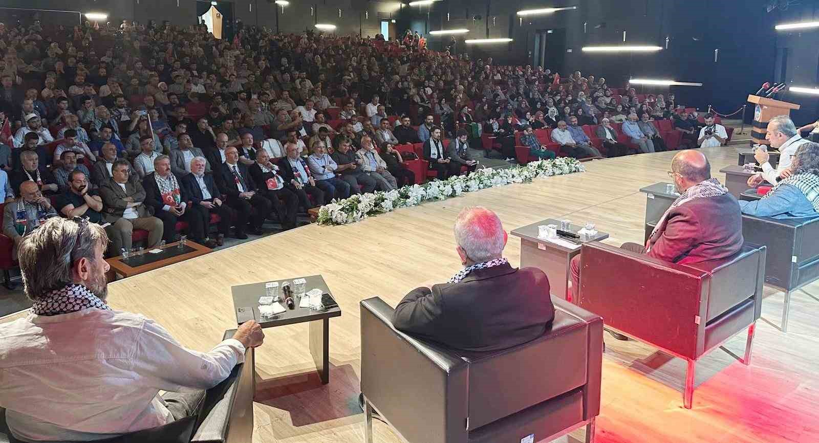 Yazar Yusuf Kaplan:  Gazze’de soykırım varsa bunun nedeni orada olmadığımız içindir 
