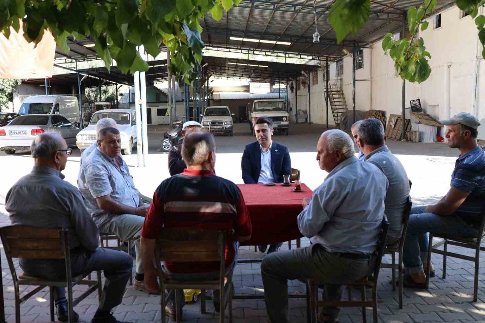 Karacasu Kaymakamı Gündoğdu, Ataeymir Mahallesi’nde vatandaşlarla buluştu
