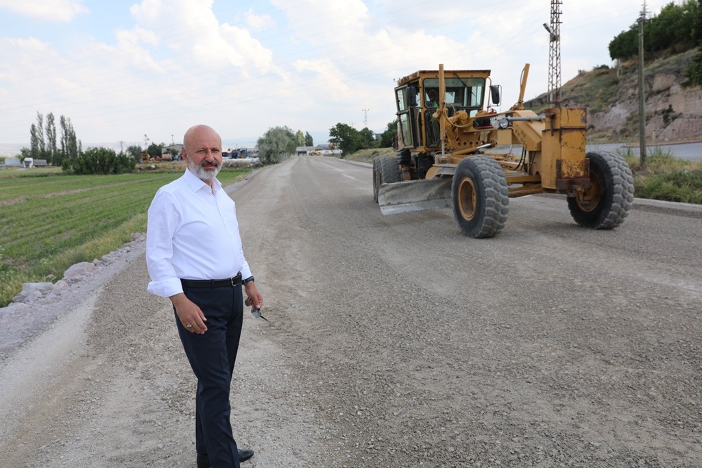 Başkan Çolakbayrakdar:  Merkez ve kırsal mahallelere her alanda hizmet ulaştırıyoruz 
