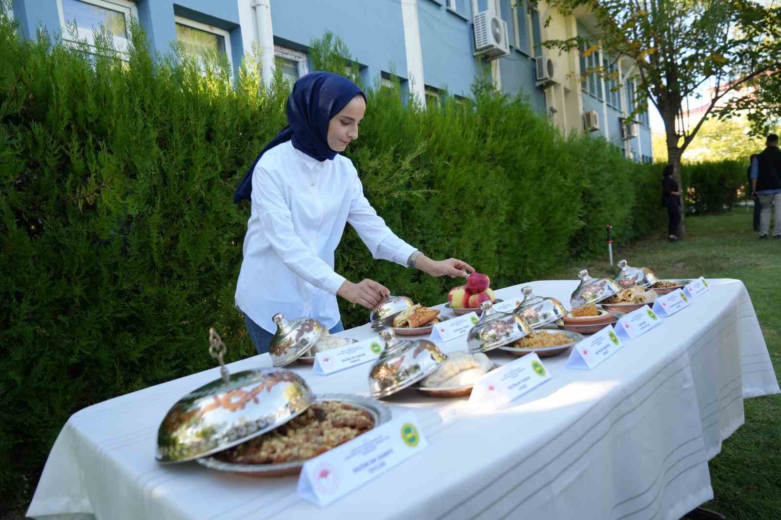 Erzincan’da 11 yöresel lezzet için coğrafi işaret tescil başvurusu yapıldı
?v=1