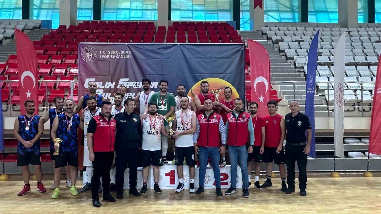 3x3 Basketbol turnuvası tamamlandı
?v=1