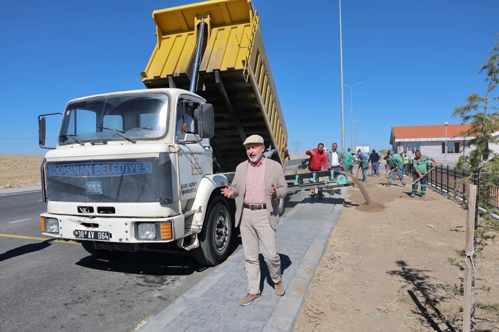 Başkan Çolakbayrakdar,  Millet bahçesi, şehrin yeni gözdesi oldu 
