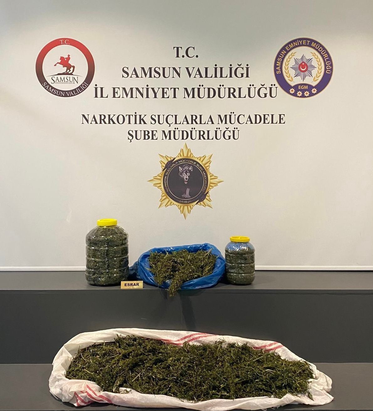 Samsun’da 6 kilo 700 gram esrar ele geçirildi
