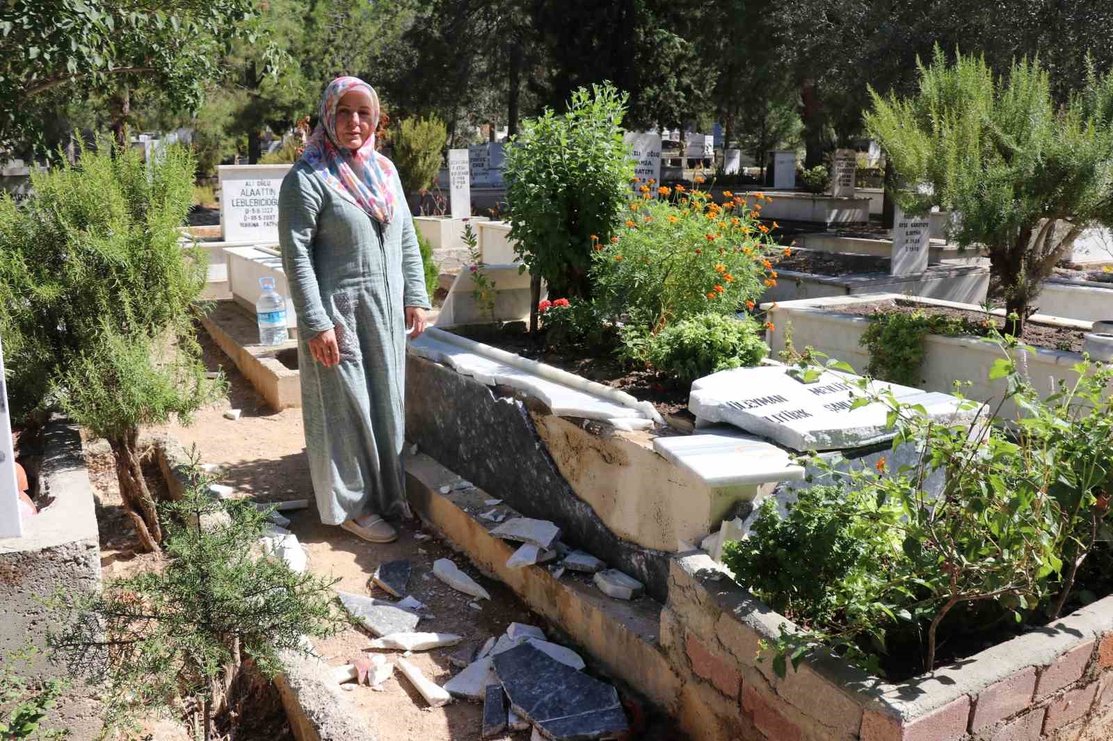 Evlilik tekliflerini reddeden kadından ilginç iddia:  Görücüler kocamın mezarına zarar vermiş olabilir 
