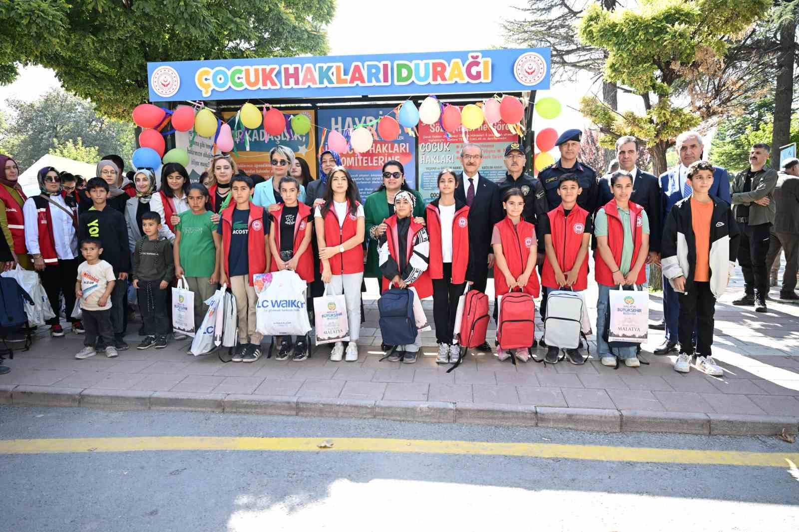 Malatya’da  Çocuk Hakları Durağı  etkinliğiyle farkındalık artırıldı
