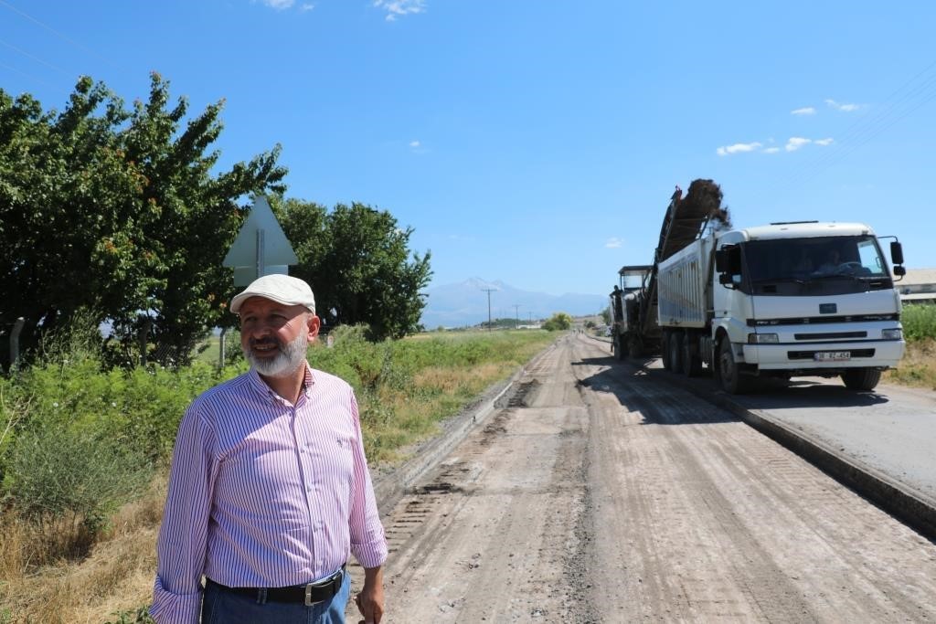 Başkan Çolakbayrakdar:  Hizmetlerimizle geleceğin kırsalını yeniden inşa ediyoruz 
