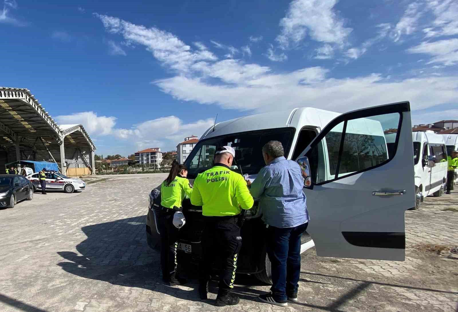 Kulu’da okul servislerine denetim
