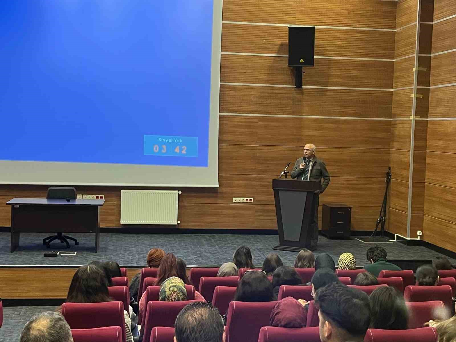 Kastamonu Üniversitesi’nde geleceğin iletişimcilerine oryantasyon eğitimi verildi
