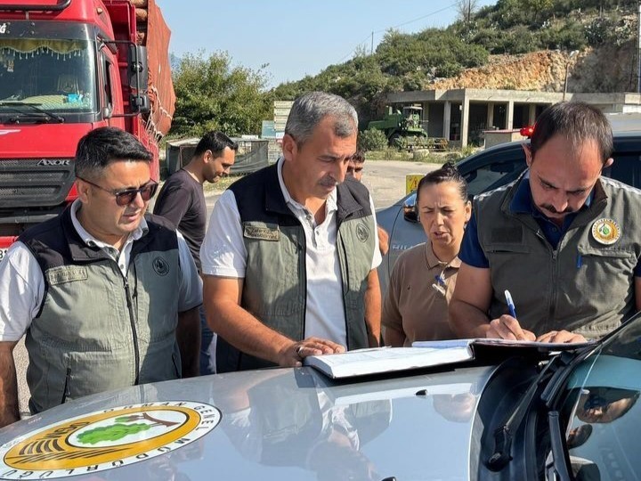 Adana’da kara yollarında mobil orman kontrol noktaları kuruldu
