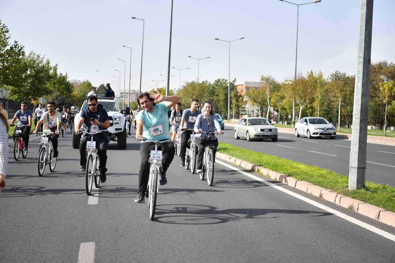 Doktorlar, büyükşehir ile ’sağlık’ için pedalladı
