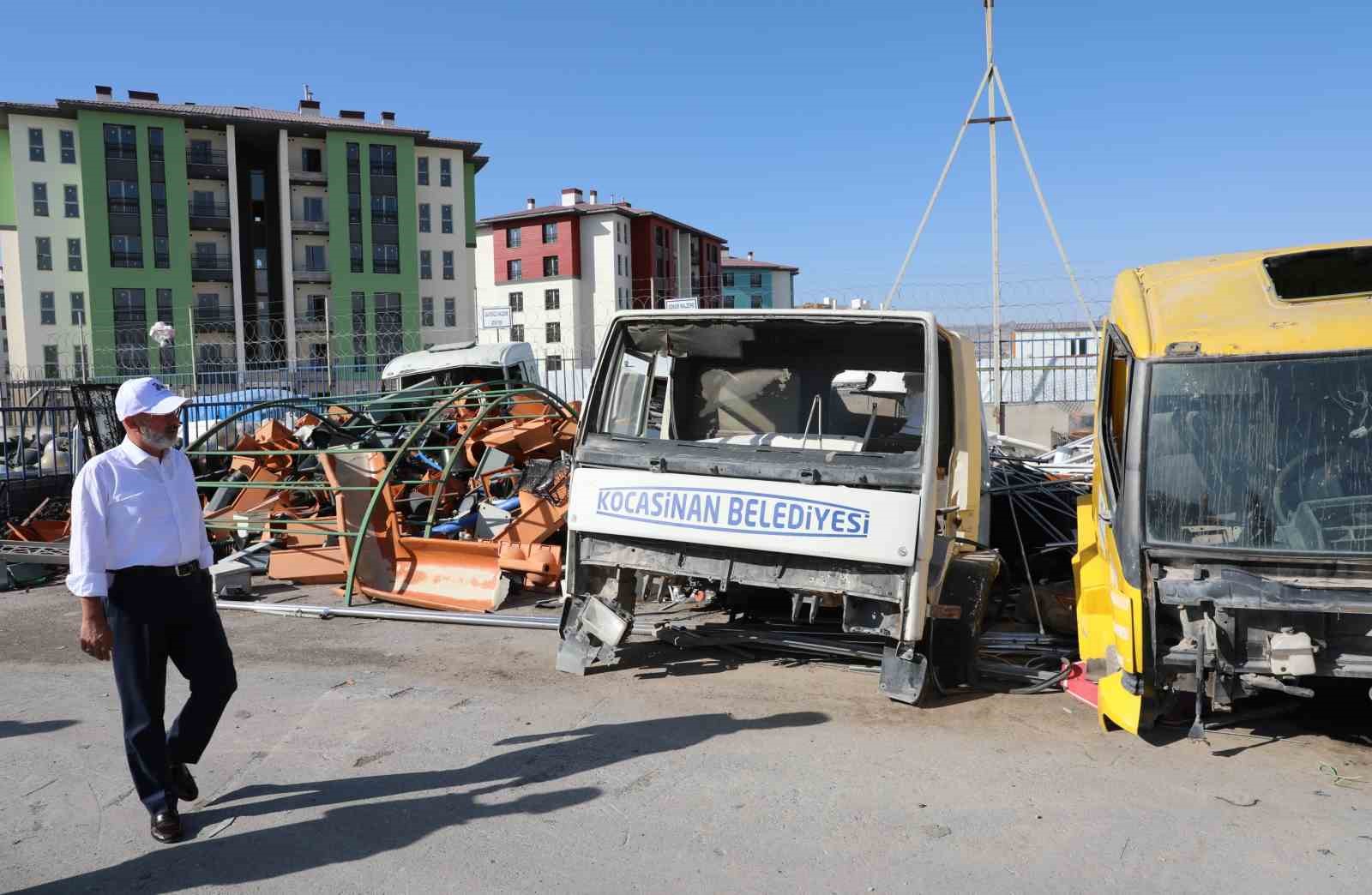 Başkan Çolakbayrakdar:  Üretimin kalbi burada atıyor 
