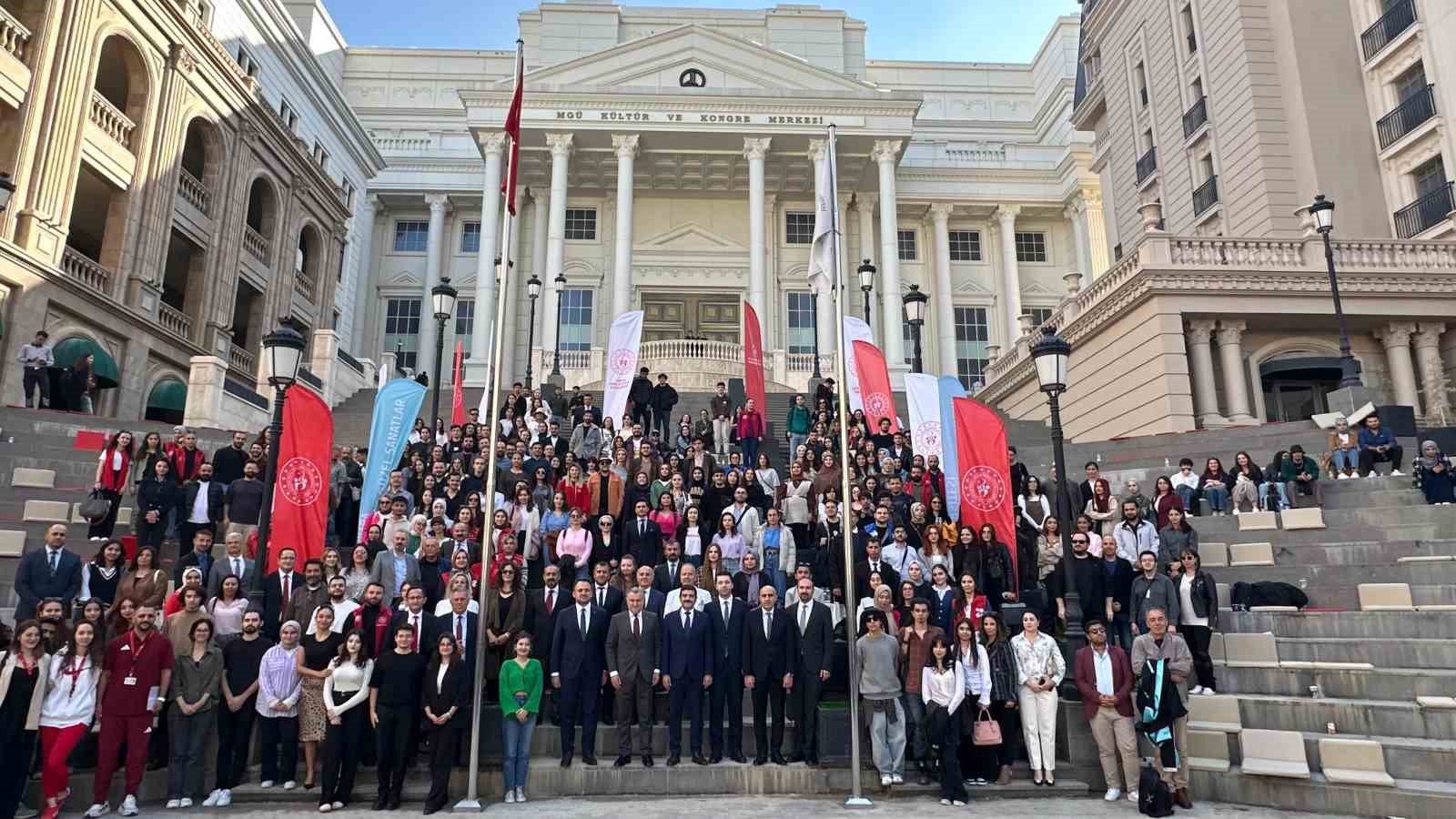 Gençlik ve Spor Bakanı Bak:  Öğrenci topluluklarının daha büyük hedeflere ulaşabilmesi için projelere 120 milyon liralık bir bütçe ayırdık 
