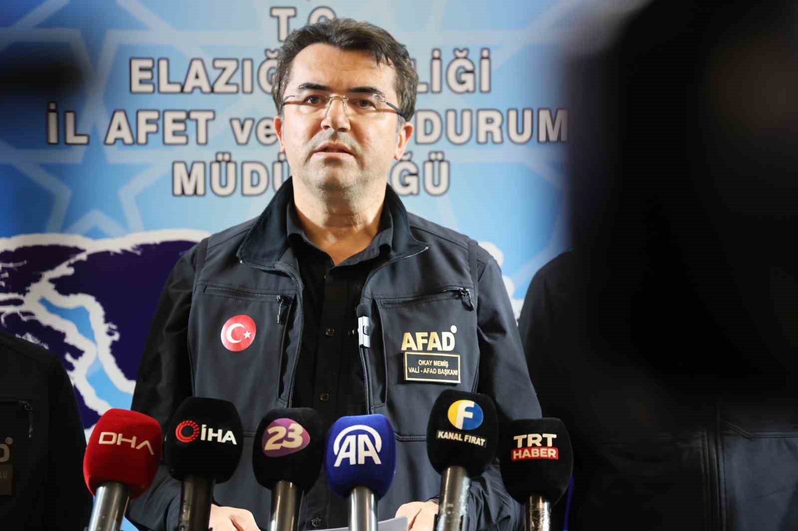 AFAD Başkanı Memiş:  Malatya’da 2, Elazığ’da 8 olmak üzere toplam 10 vatandaşımızın tedavileri devam ediyor 
