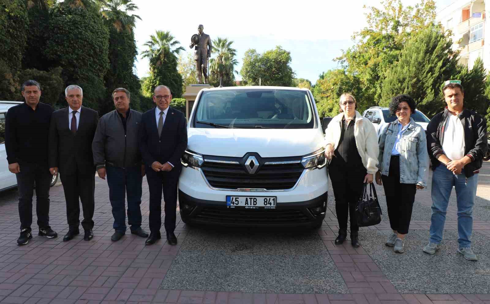 Turgutlu Belediyesi Aşevi ve Hayır Merkezi’ne önemli destek
