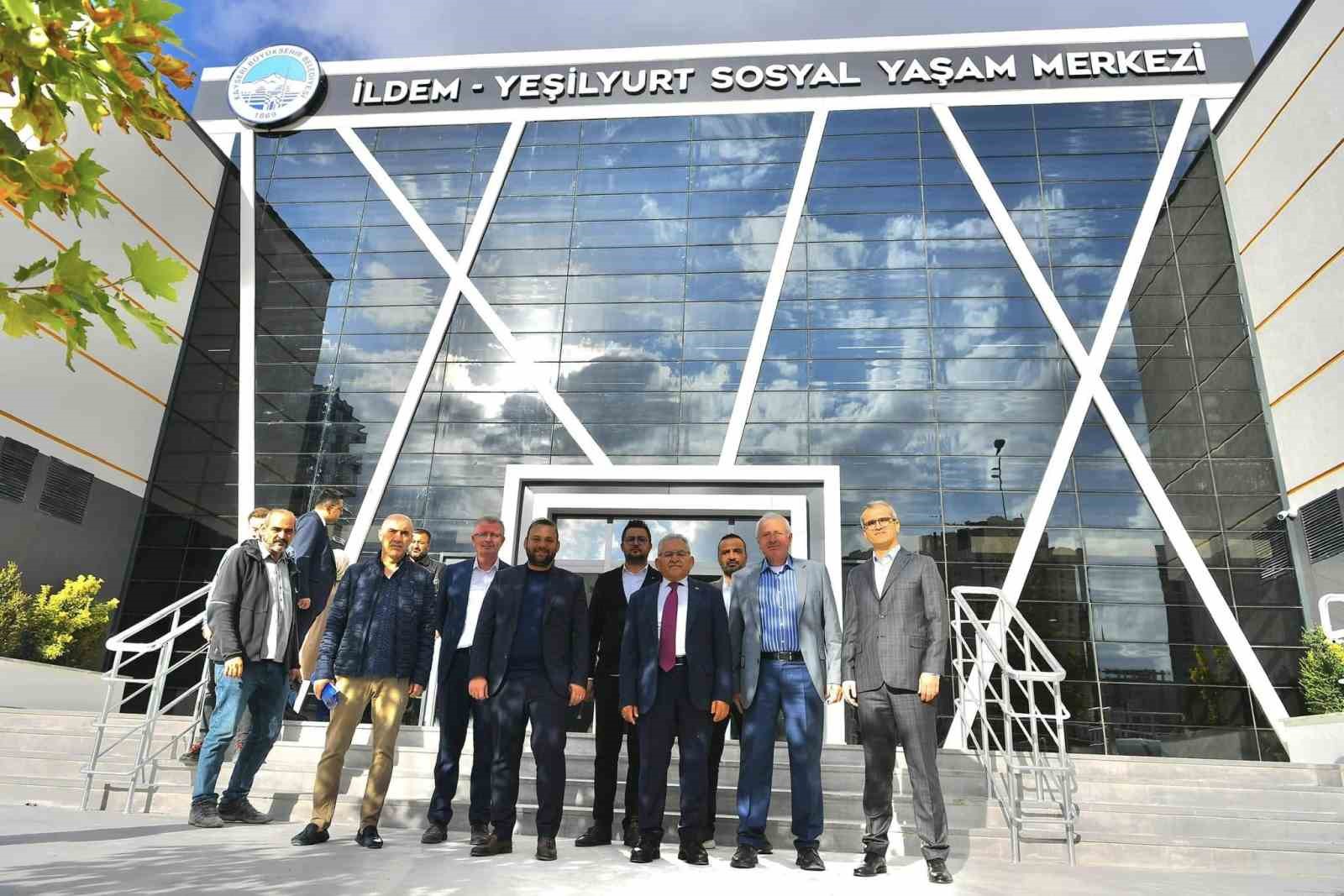 Başkan Büyükkılıç, açılış için gün sayan İldem-Yeşilyurt Sosyal Yaşam Merkezi’ni inceledi
