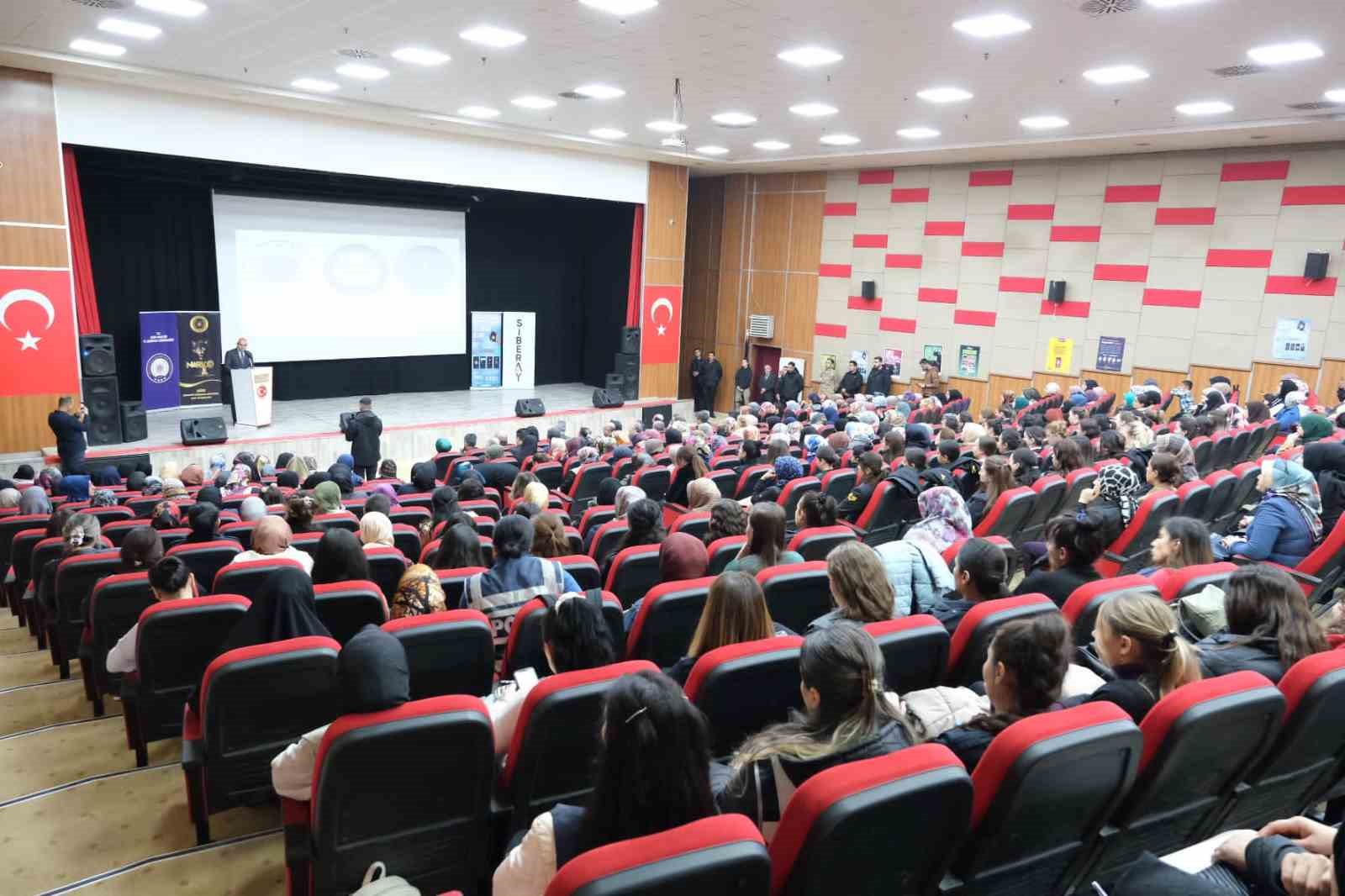 Ağrı’da  En İyi Narkotik Polisi; Anne  Projesi ile uyuşturucuyla mücadele yoğunlaşıyor
