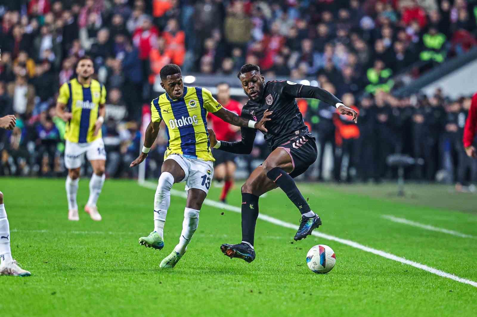 Trendyol Süper Lig: Samsunspor: 0 - Fenerbahçe: 1 (İlk yarı)
