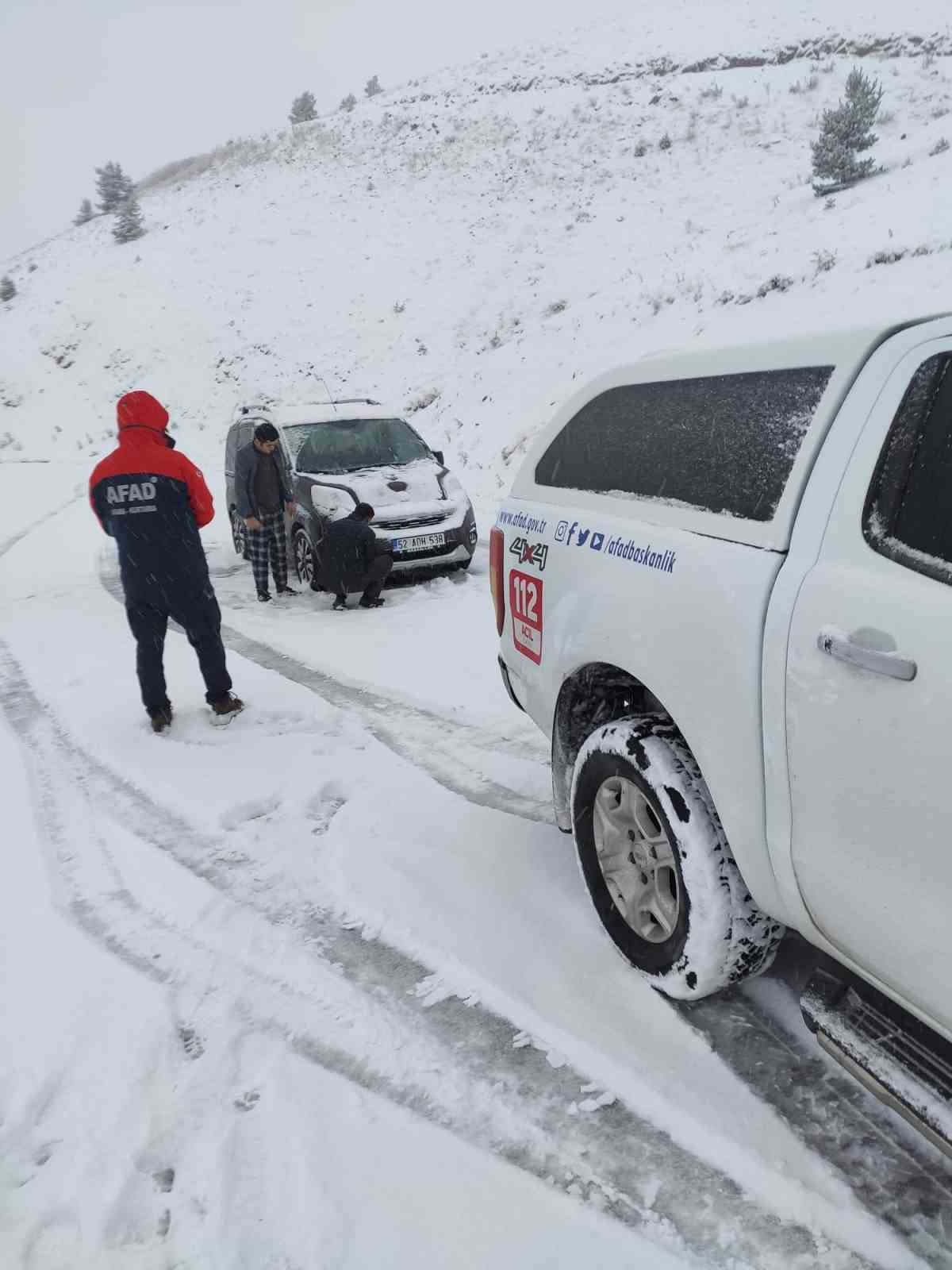 Giresun’da mahsur kalan vatandaşlar kurtarıldı
