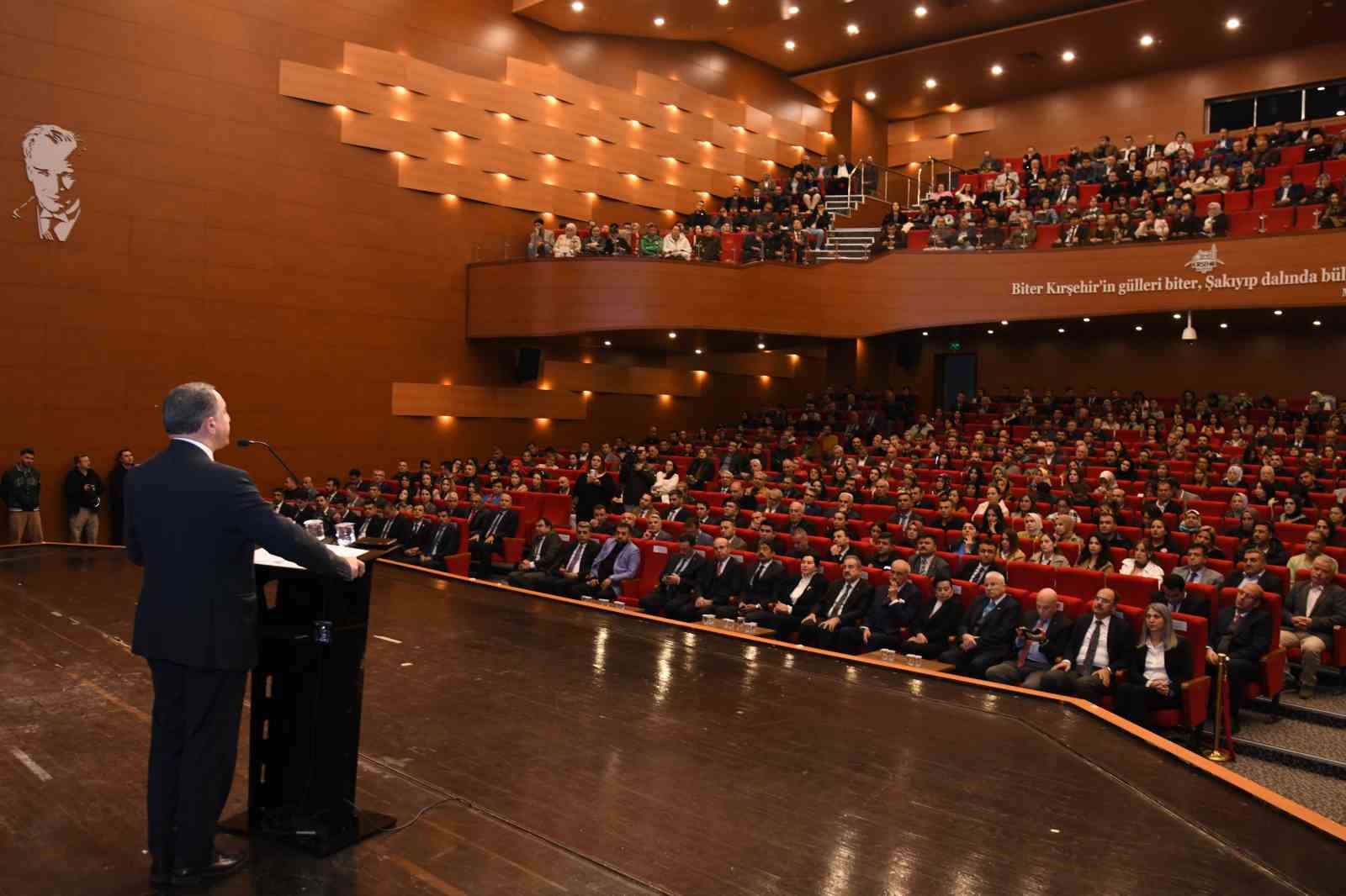 Karahocagil,  Kamu hizmeti görevi belli bir süreliğine emaneten verilir 
