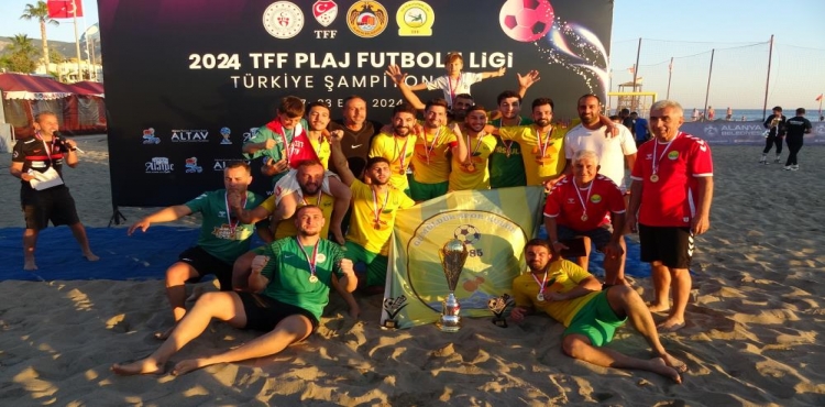 Alanya’da plaj futbol finalinde şampiyon Gümüldürspor