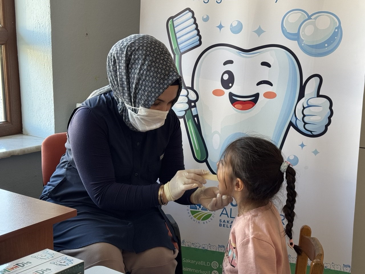 Sakarya’nın o ilçesinde anaokulu öğrencilerine diş taraması
