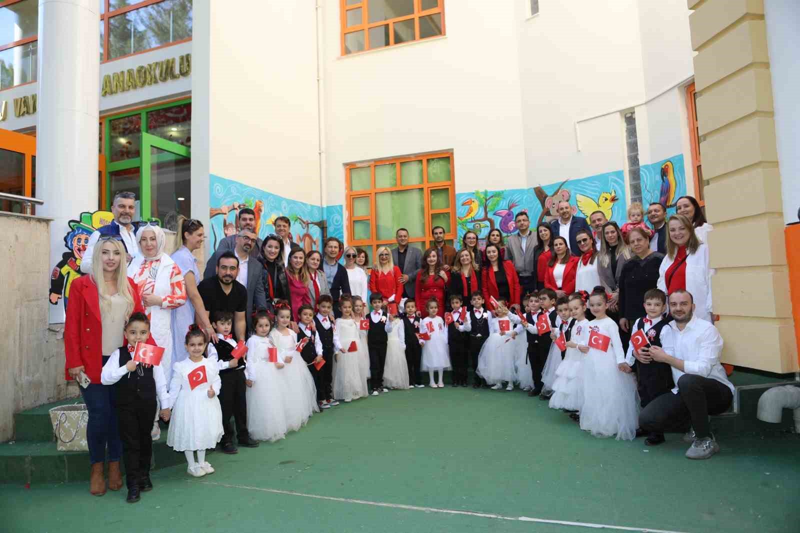 Gaziantep Kolej Vakfı’nı Cumhuriyet coşkusu sardı
