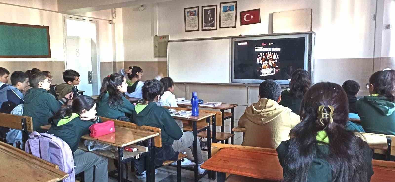 Malatya’da  Dersimiz Cumhuriyete Doğru  filmi öğrencilere gösterildi
