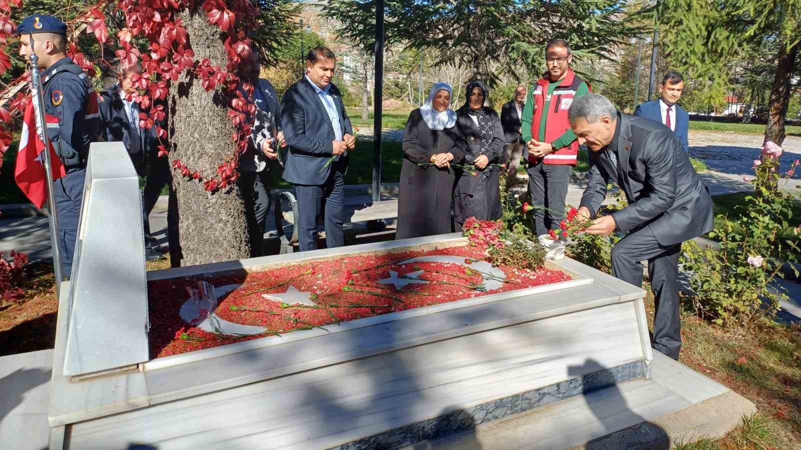 Yozgat’ta şehit kabirleri ziyaret edildi
