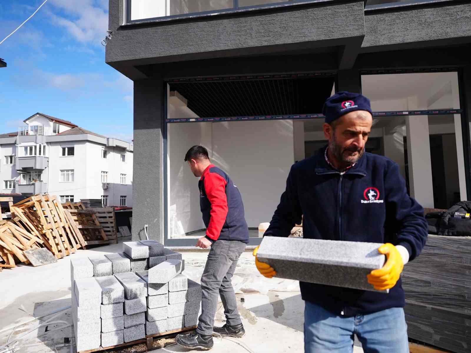 Kullanım ömrü biten taşlar yenilendi
