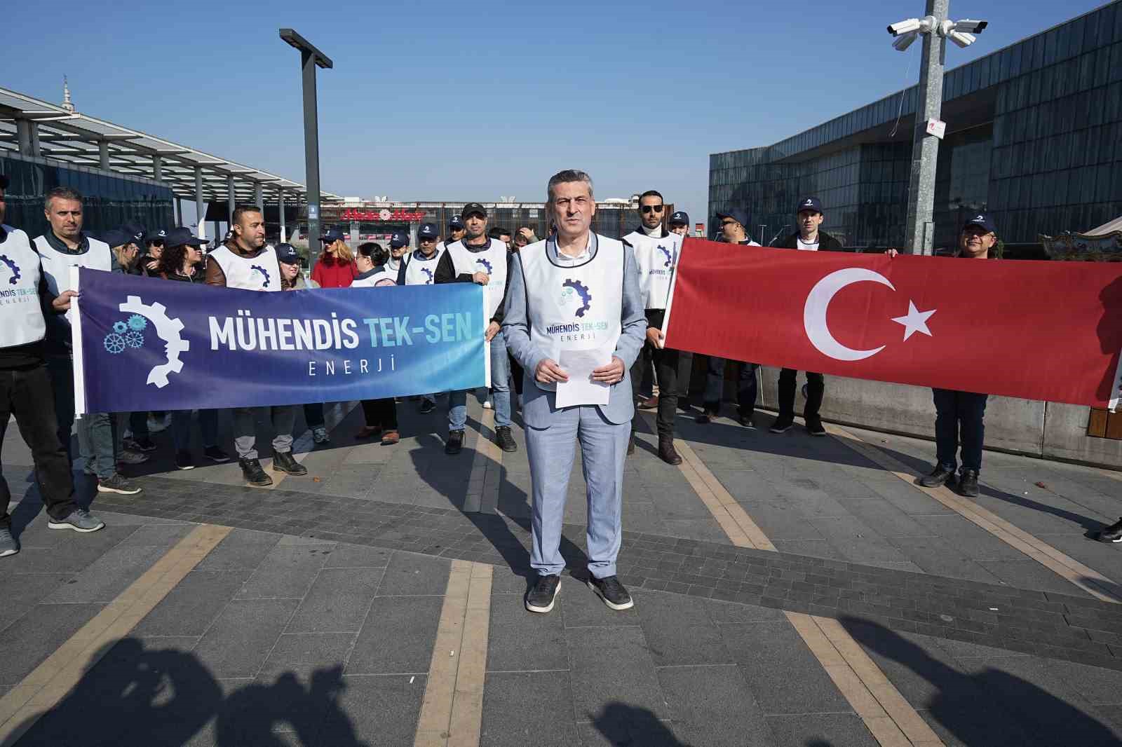 Ağır işlerde çalışan mühendis ve teknik hizmet sınıfı çalışanları sağlıklarından endişeli
