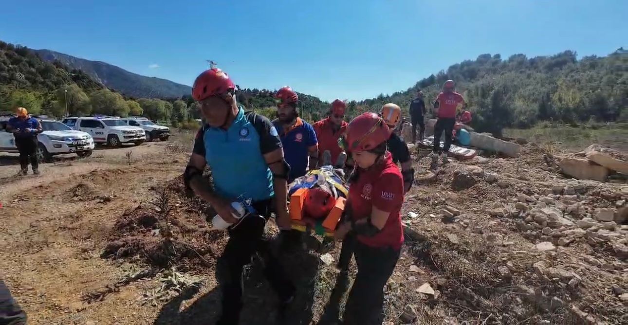 Çocuğun  annemi götürün  feryadı tatbikata damga vurdu
