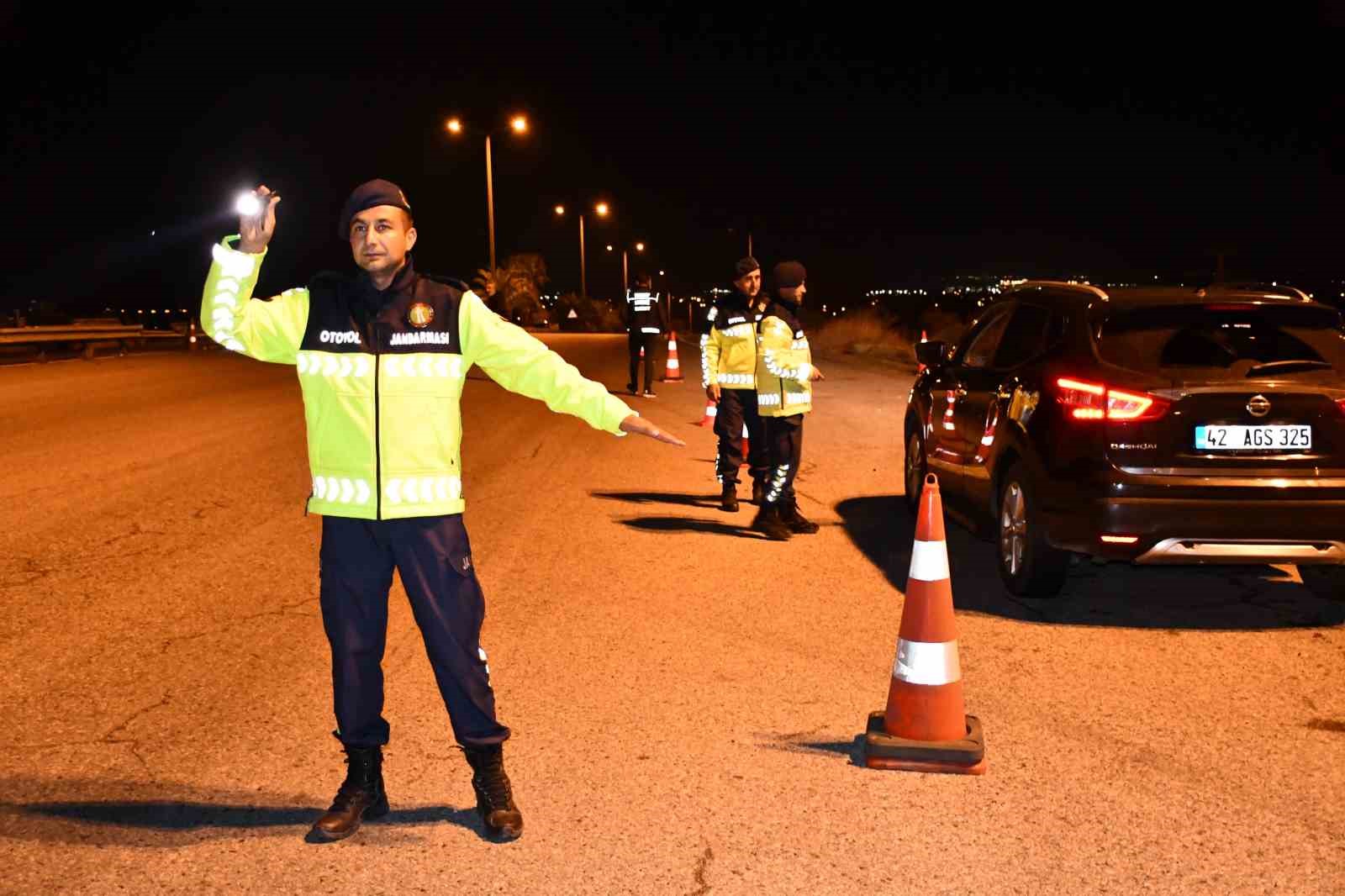 Otoyol jandarmasından Dörtyol’da uygulama
