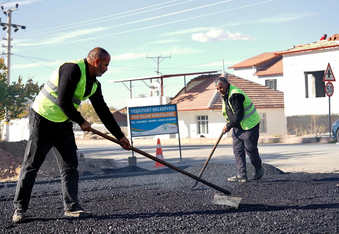 Yeşilyurt’ta 43 bin tok sıcak asfalt serimi
?v=1