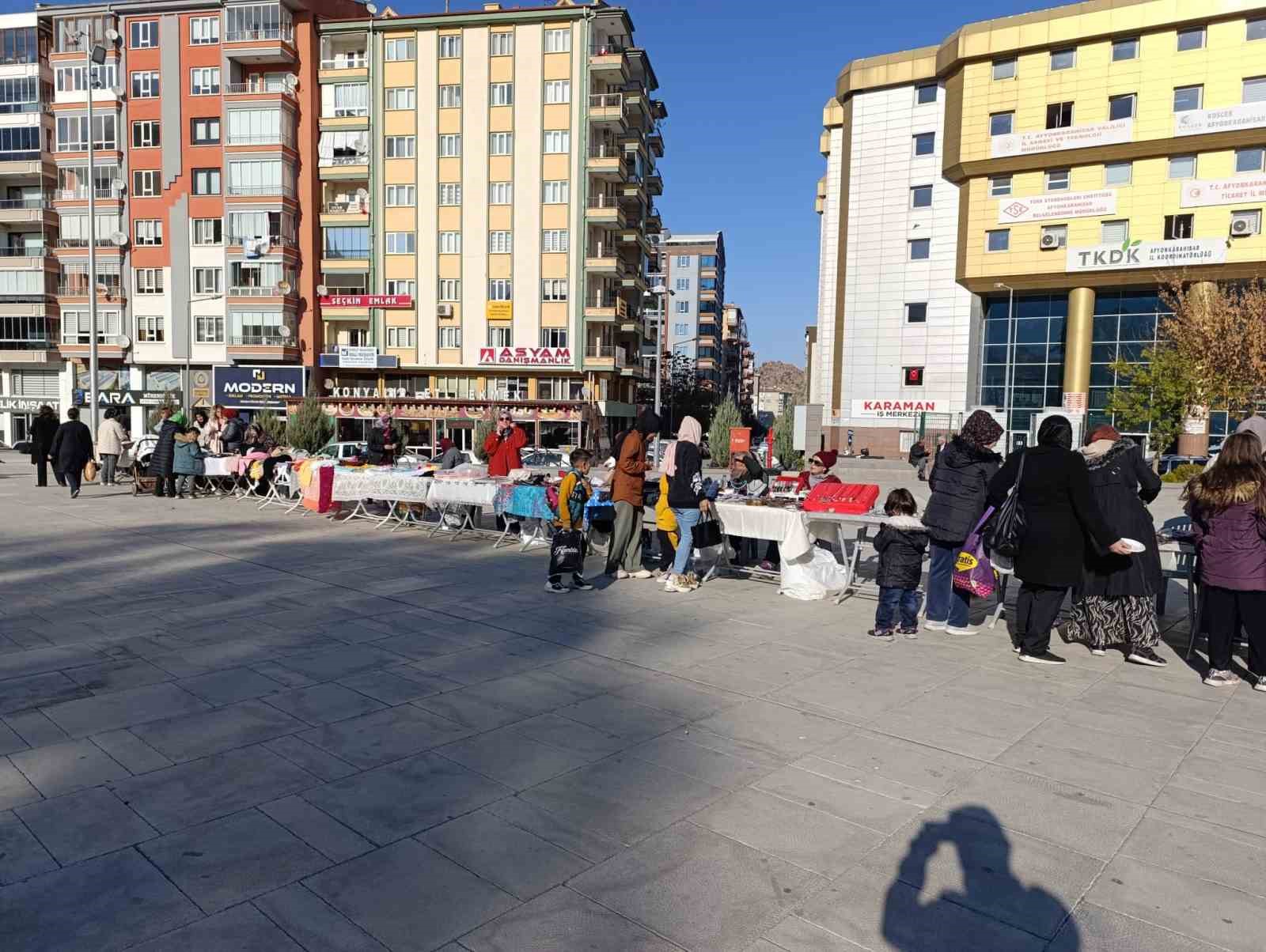 Emekçi Kadınlar pazarı yoğun ilgi gördü
?v=1