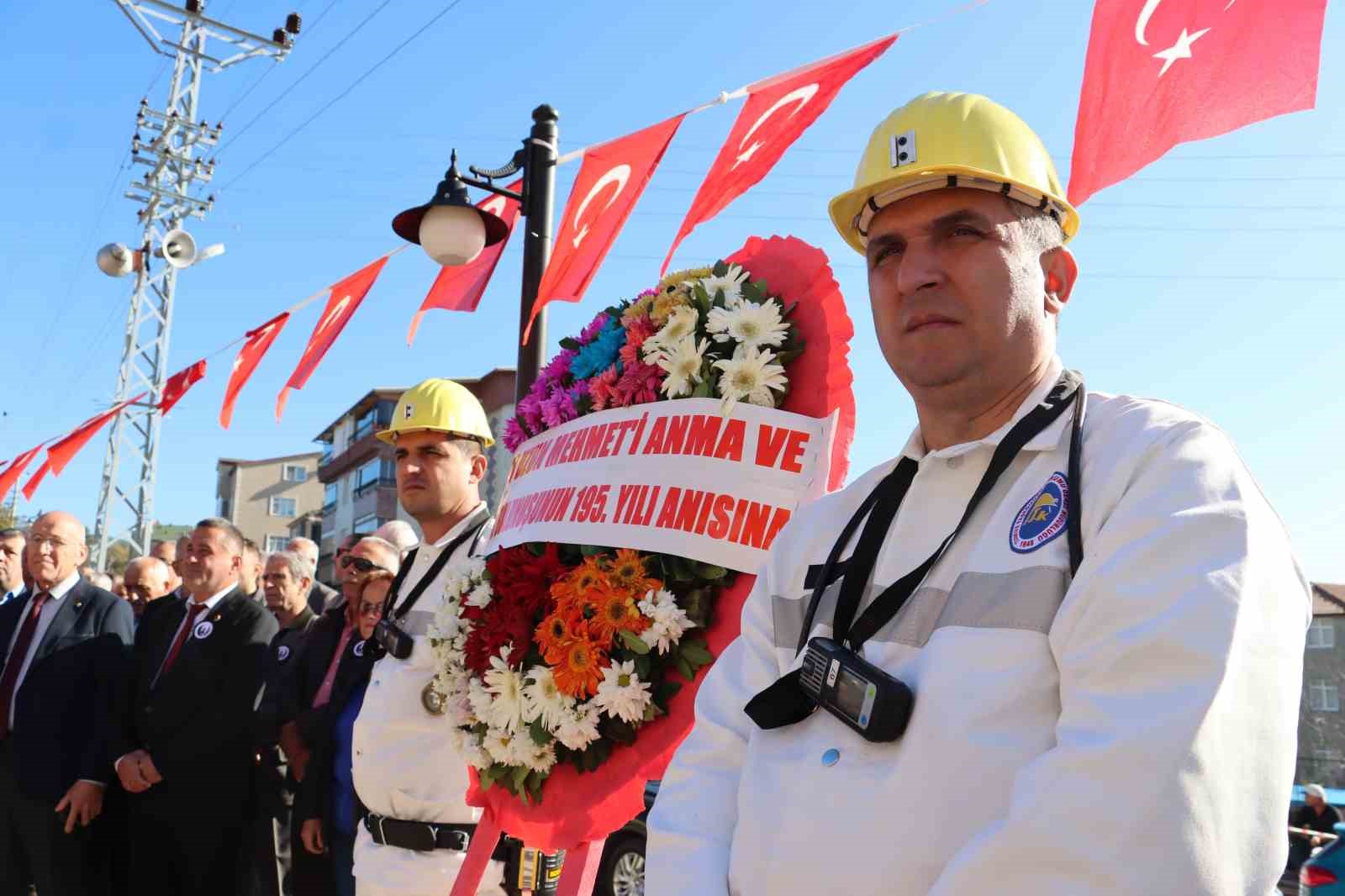 Taş kömürünü bulan Uzun Mehmet törenle anıldı
?v=1